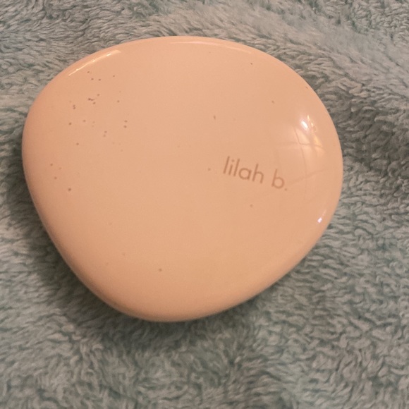 Lilah B. Eyeshadow Quad in B. Fabulousl - Picture 3 of 3